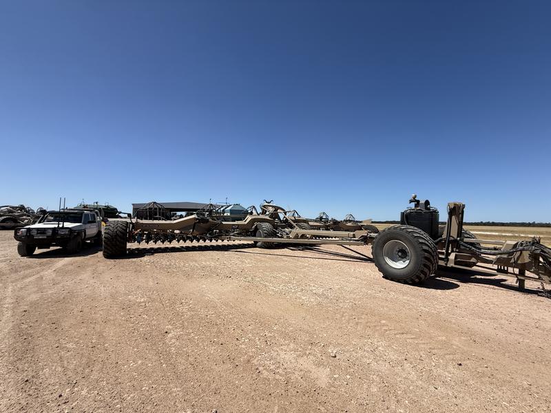 USED NDF Disc Planter 18m NF Contour Flex 375mm, SA650-E units