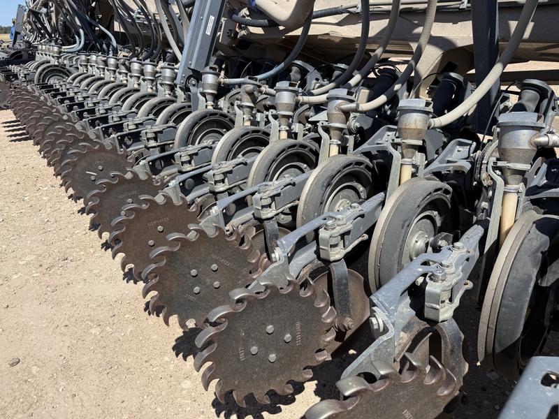 USED NDF Disc Planter 18m NF Contour Flex 375mm, SA650-E units