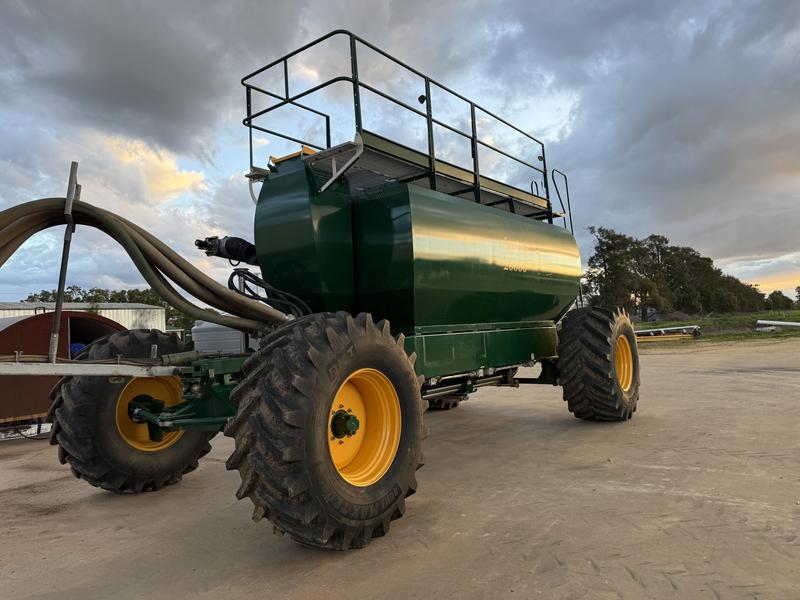 USED Simplicity 20,000 Air cart
